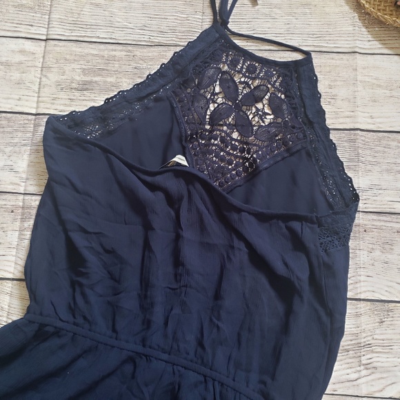 AMERICAN EAGLE floral lace pompom hem romper - Picture 6 of 8